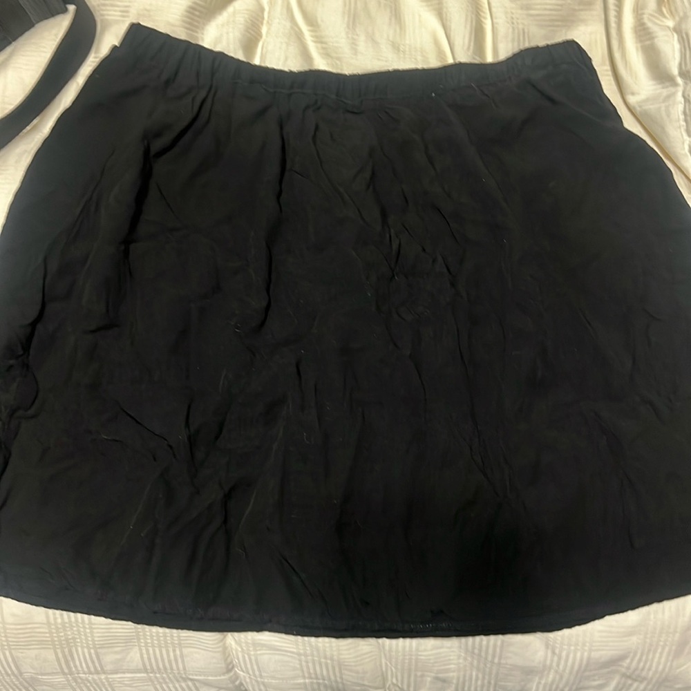 Small black Splendid skirt mint condition